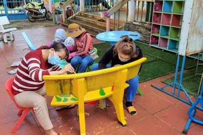 Sơn sữa lại trường lớp