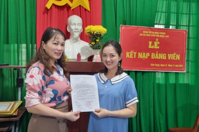 Lễ kết nạp đảng viên mới