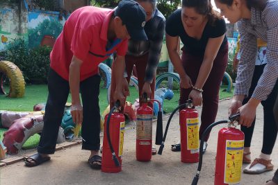 Tổ chức tập huấn phòng cháy chữa cháy.